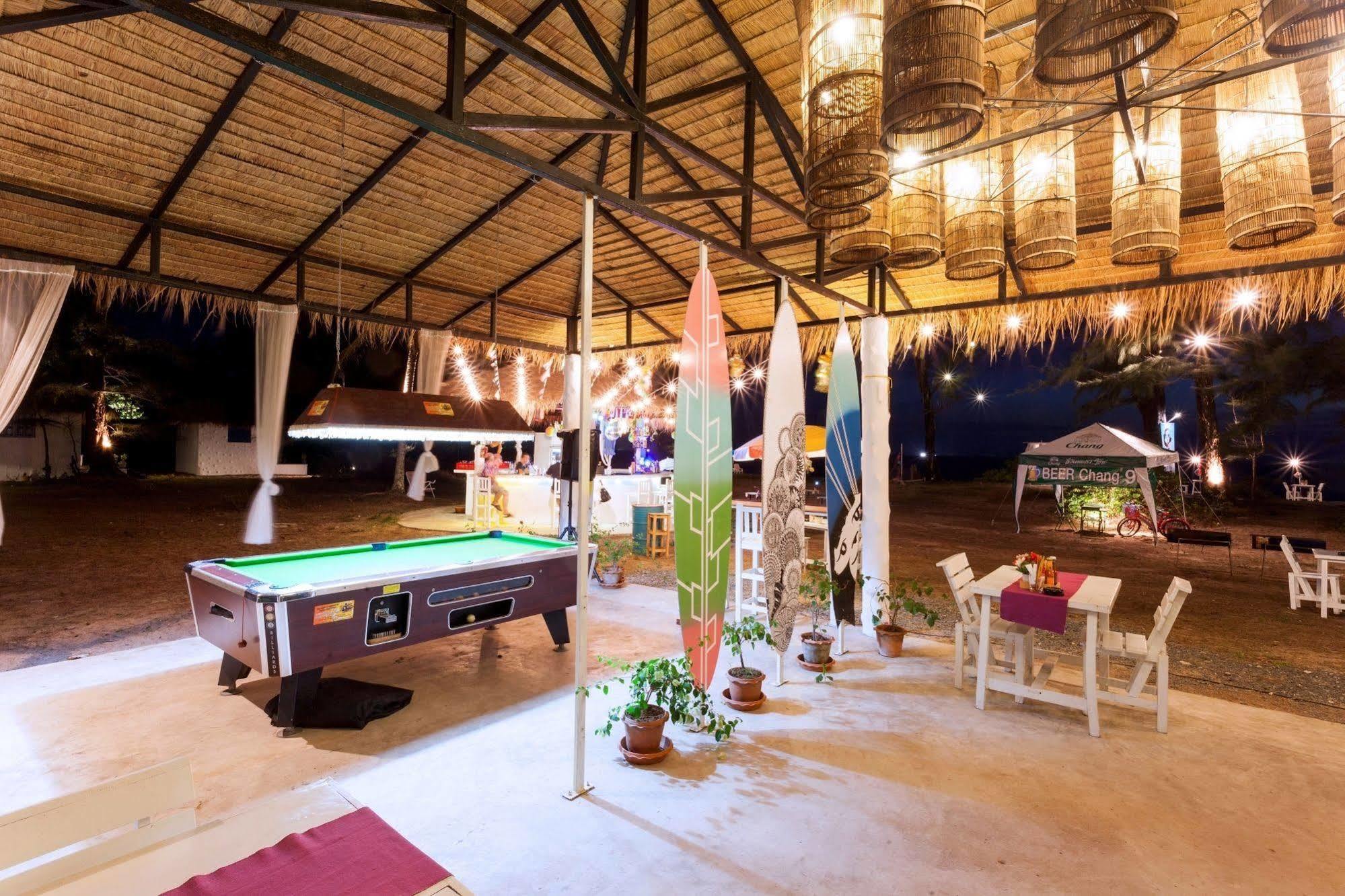 Micky Monkey Beach Hotel Phuket Maikhao Thailand Майкао-Бич Экстерьер фото