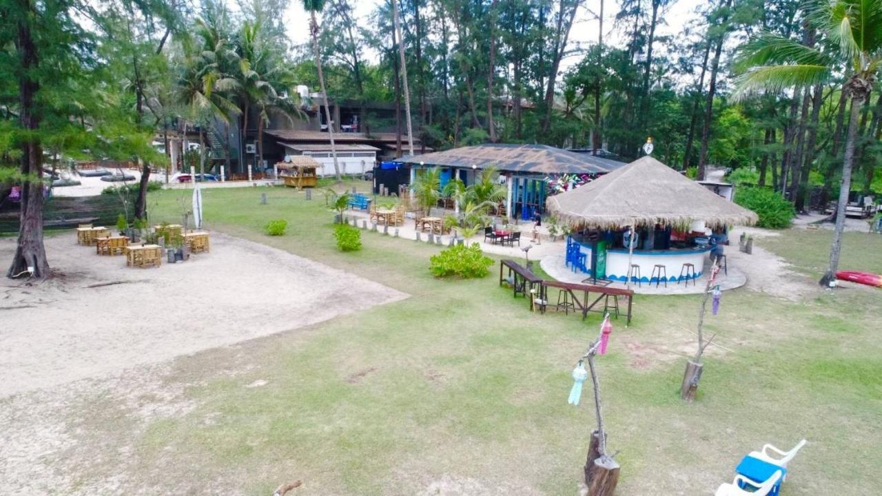 Micky Monkey Beach Hotel Phuket Maikhao Thailand Майкао-Бич Экстерьер фото